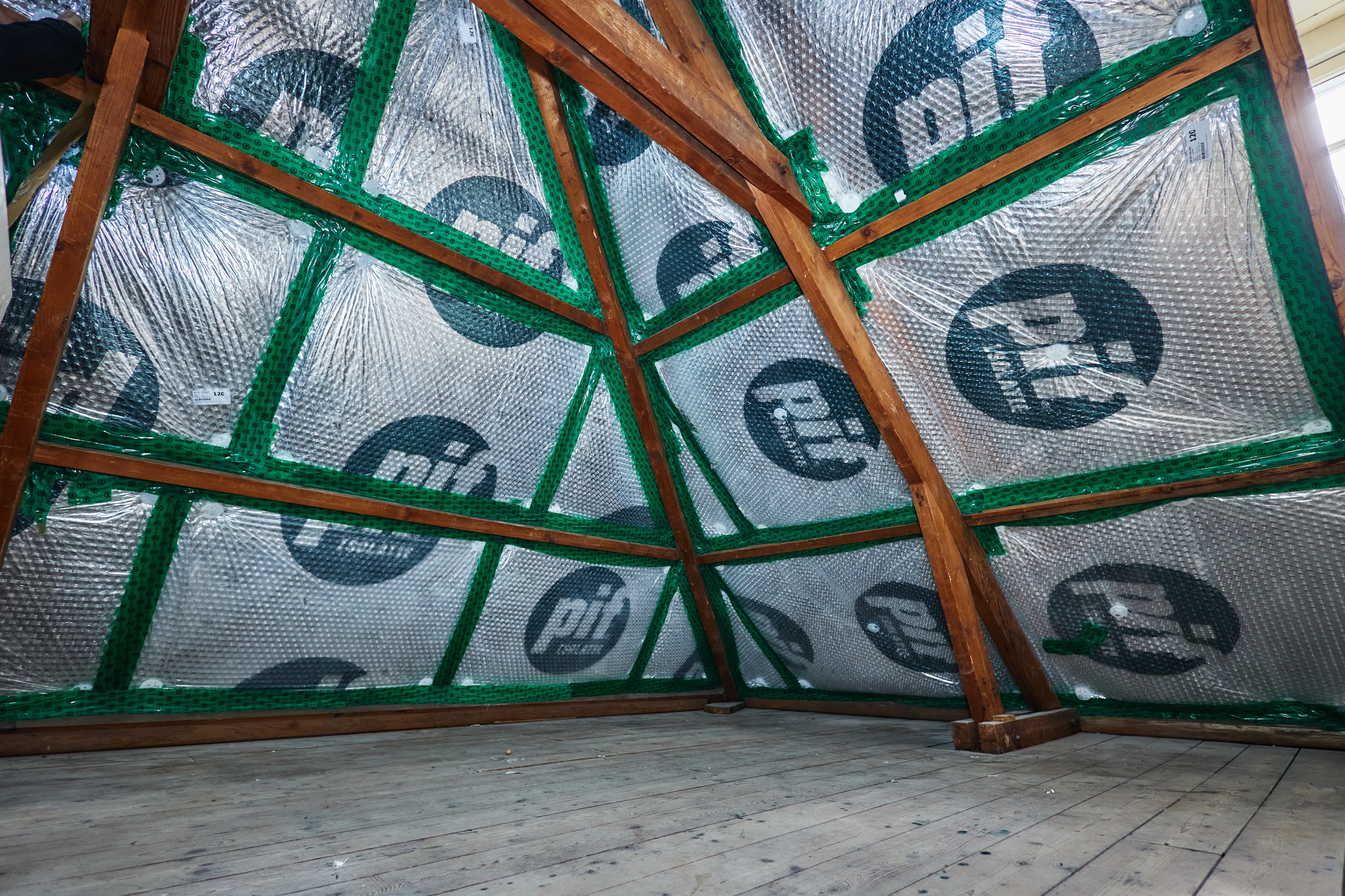 PIF isolatie aanbrengen bij hellende daken